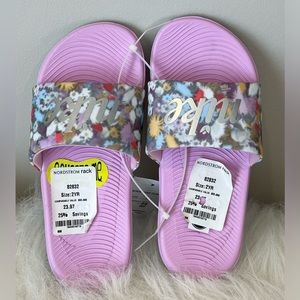 Girls Nike Kawa Slide Size 2 NWT